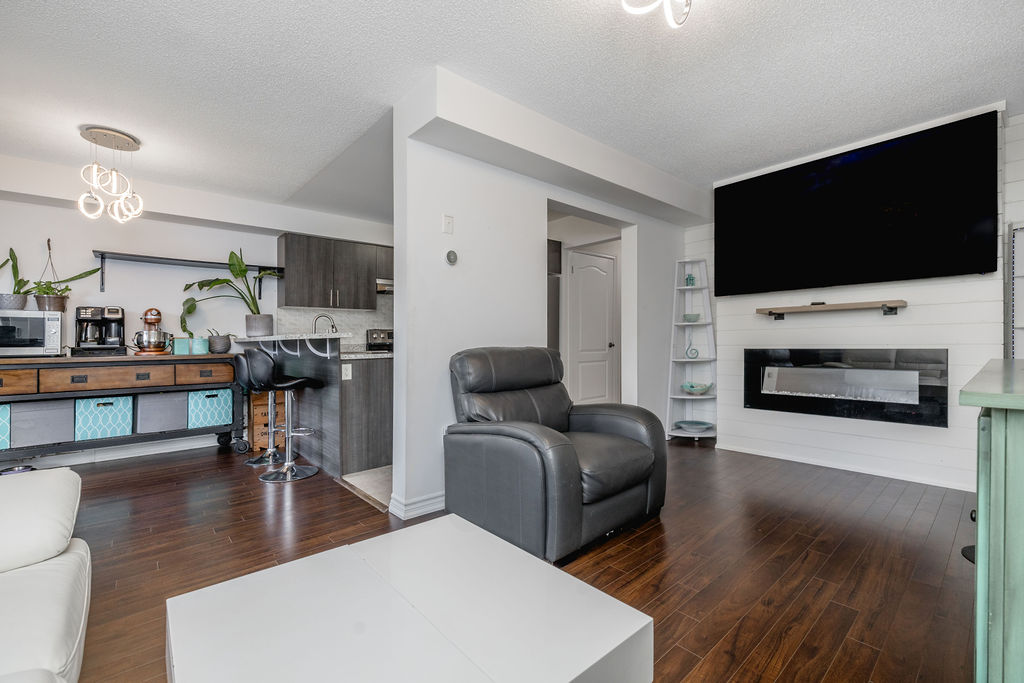 2 – 43 Madelaine Drive