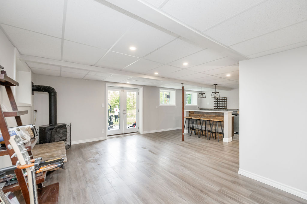 4454 Rosalyn Drive