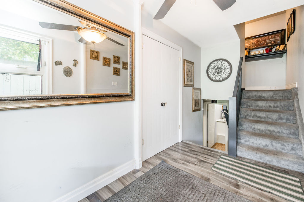 6 Ashdale Court