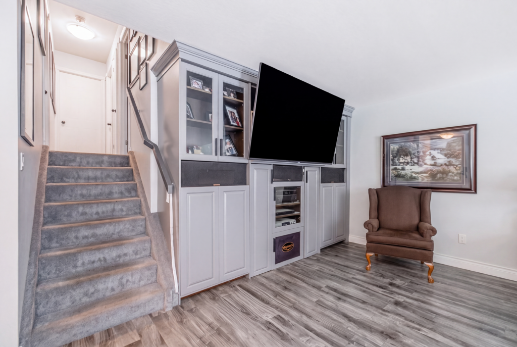 6 Ashdale Court